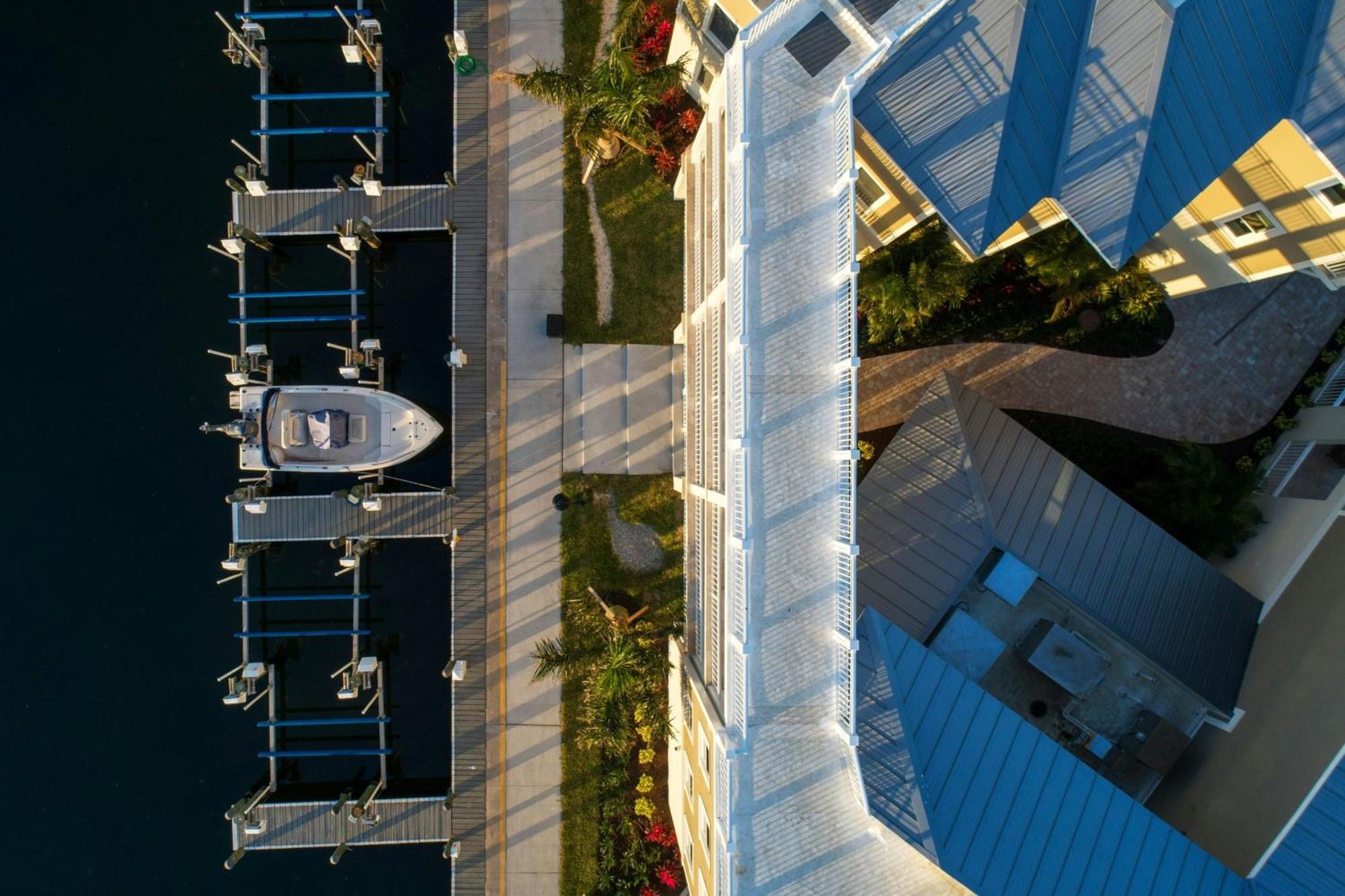 Waterline Villas & Marina, Autograph Collection Holmes Beach Exterior photo