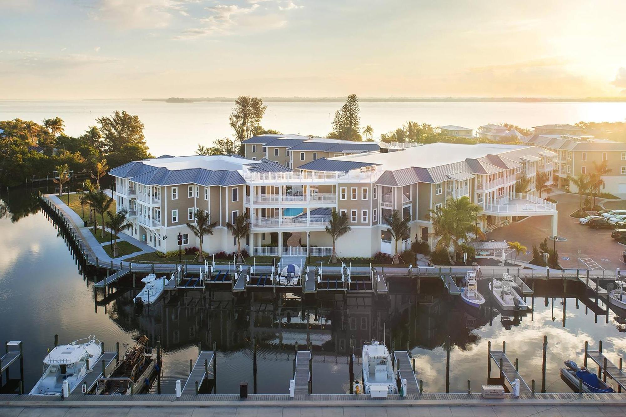 Waterline Villas & Marina, Autograph Collection Holmes Beach Exterior photo